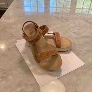 Teva Midform Universal Geometric Sandals